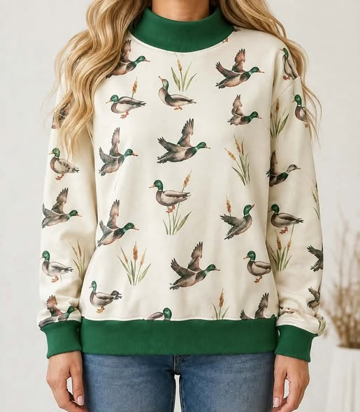 DUCK PRINT SWEATSHIRT